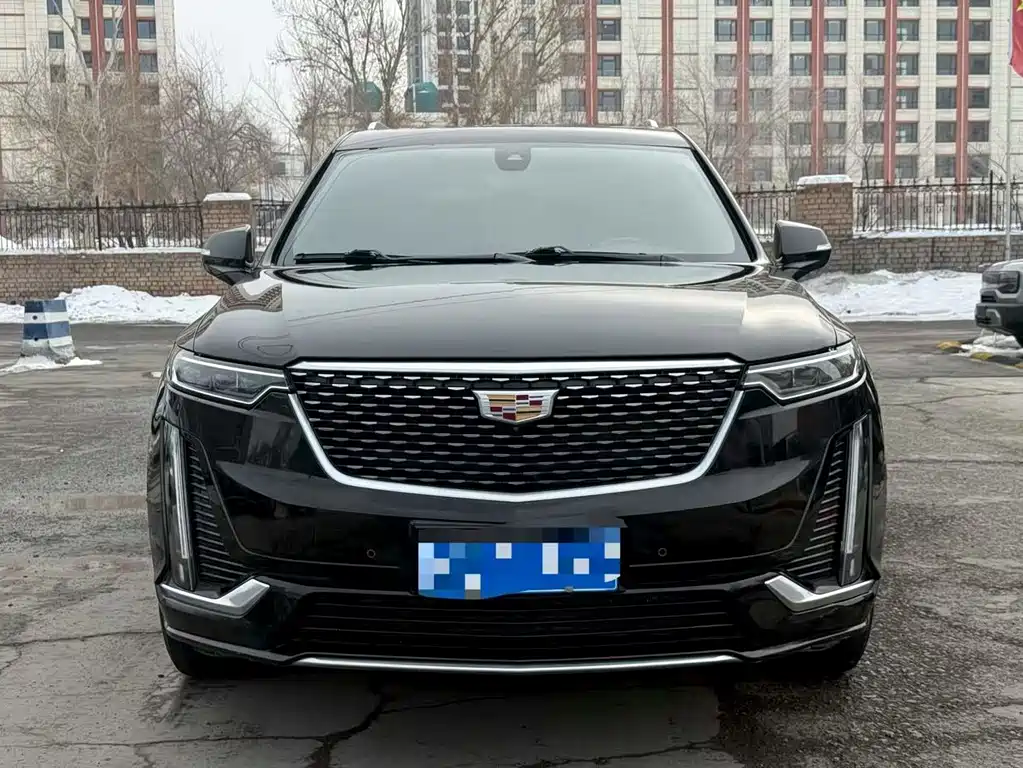CADILLAC XT6