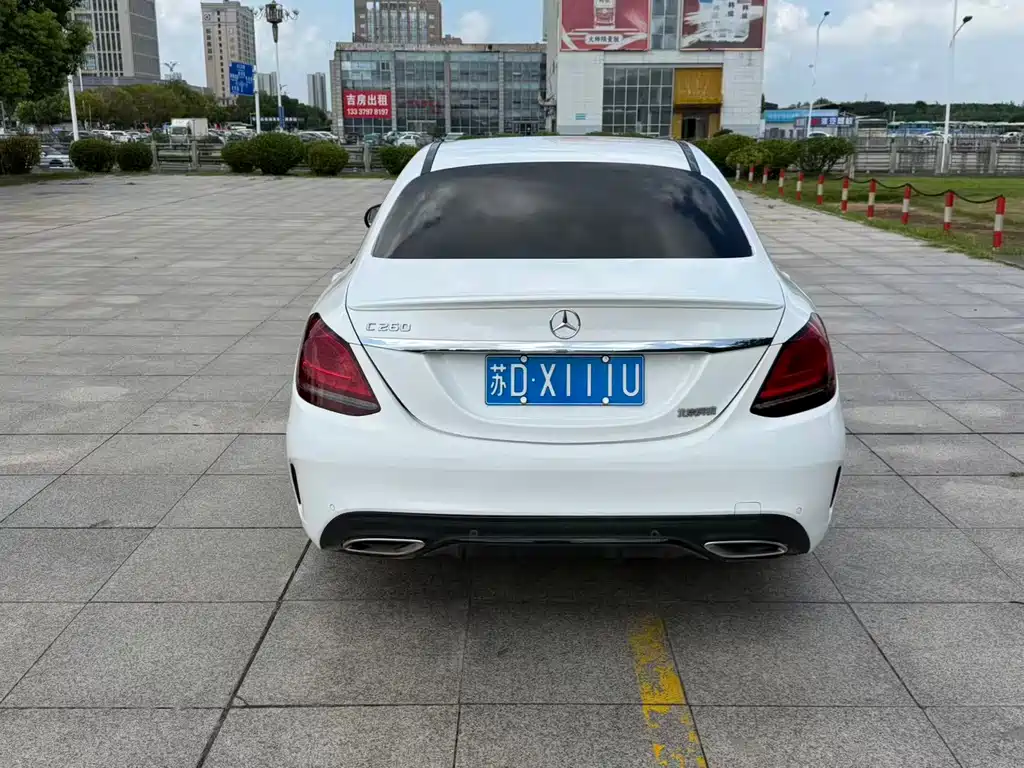Mercedes-Benz C-Class — миниатюра 2