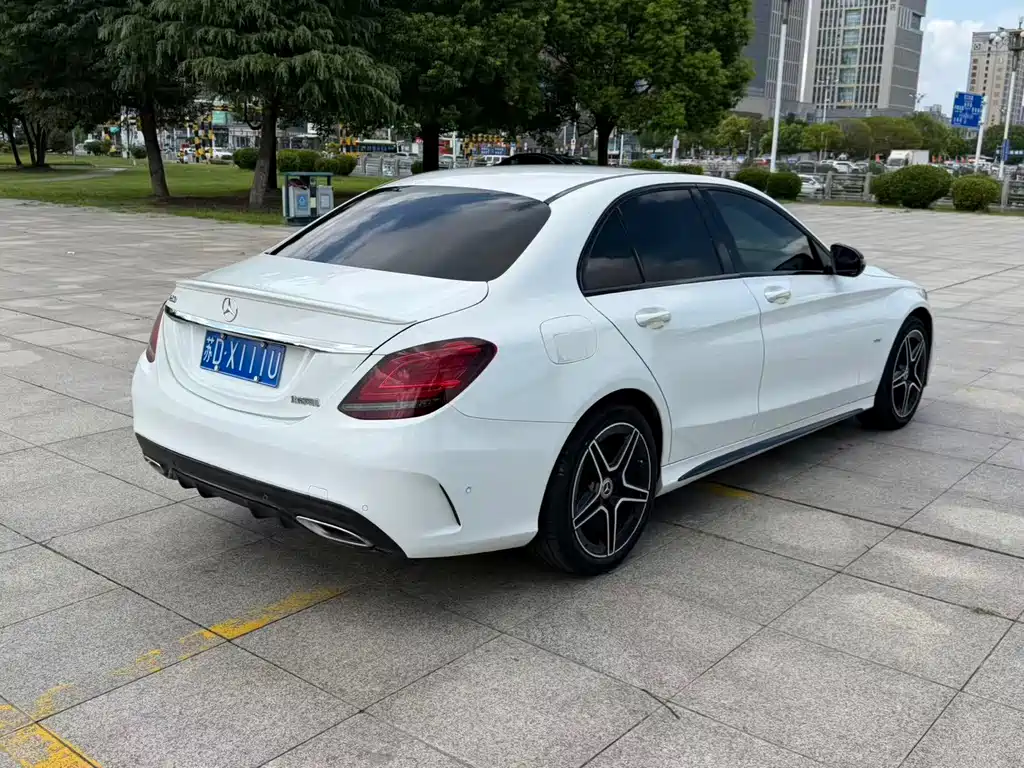 Mercedes-Benz C-Class — миниатюра 3
