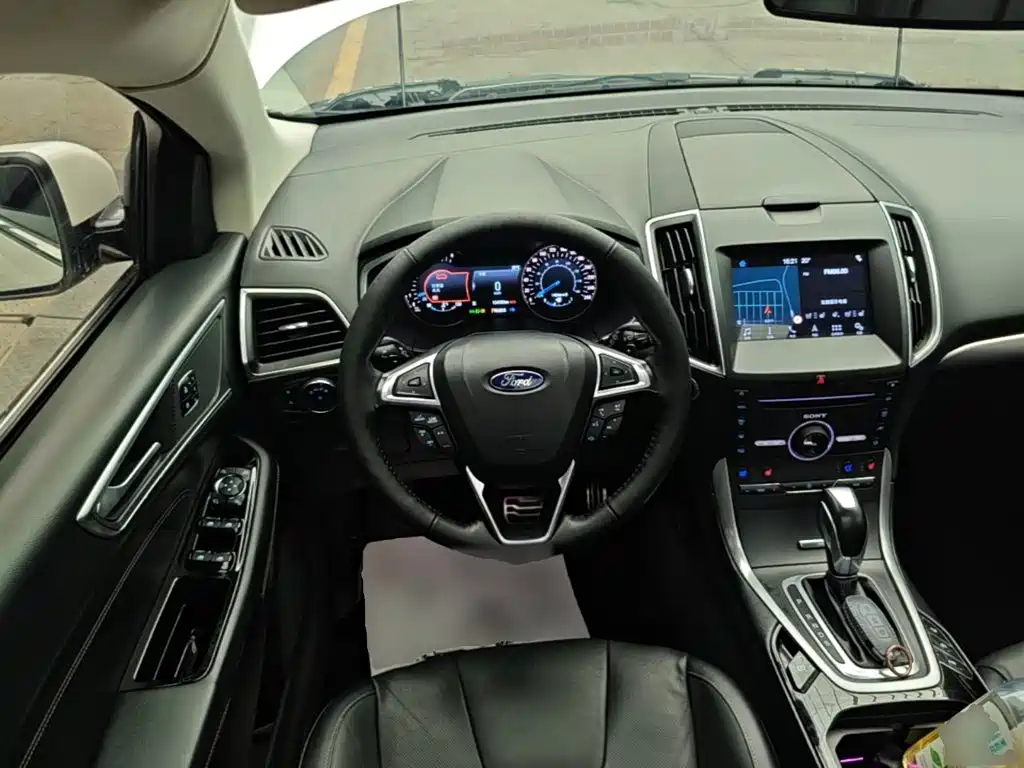 Ford Edge — миниатюра 11