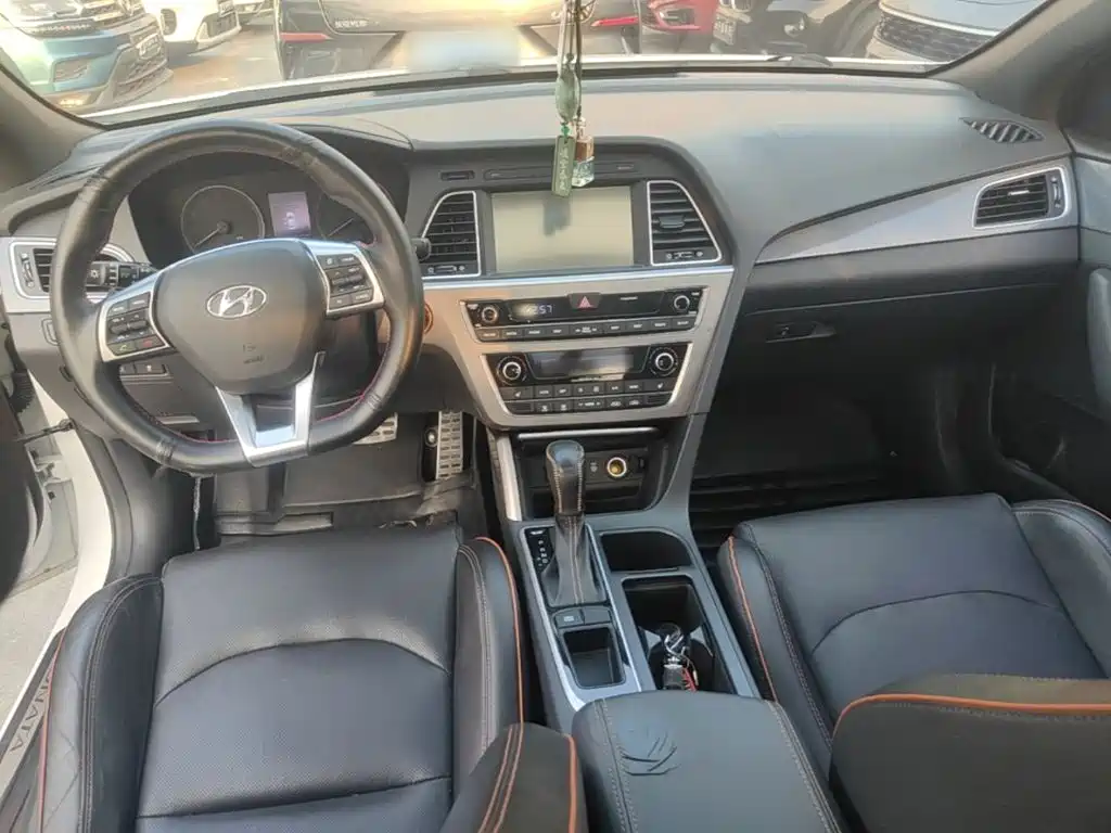 Hyundai Sonata — миниатюра 10