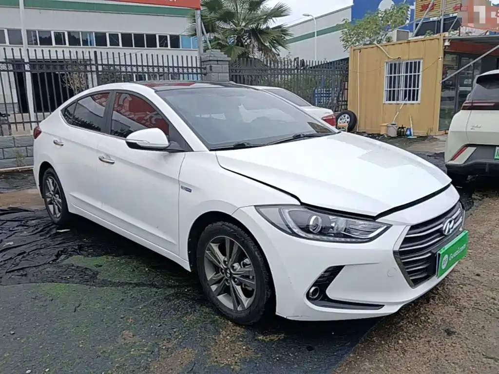 Hyundai Elantra — миниатюра 4