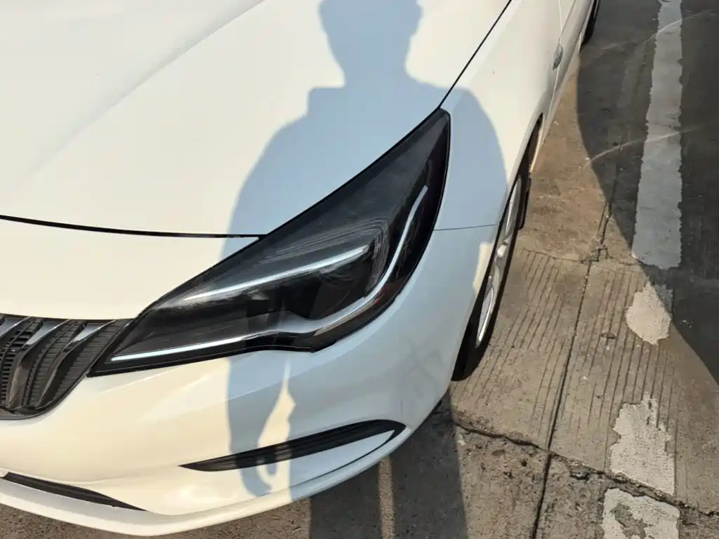 Buick Verano — миниатюра 24