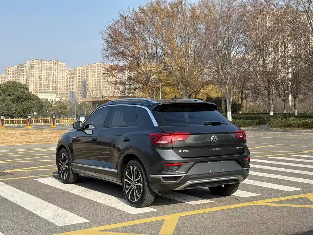 VOLKSWAGEN T ROC EXPLORING SONGS