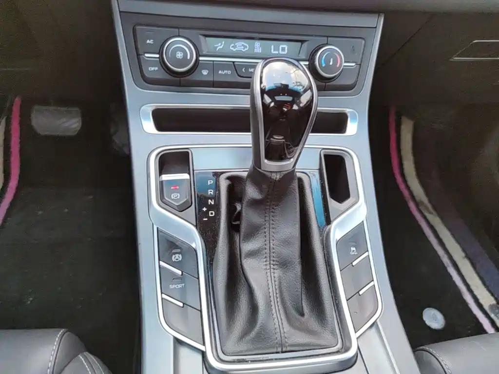 Geely Emgrand — миниатюра 14