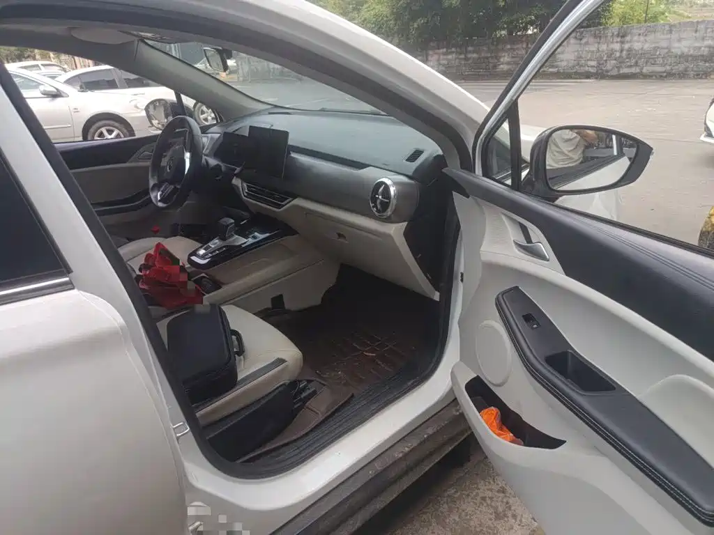 BYD Yuan Pro — миниатюра 19