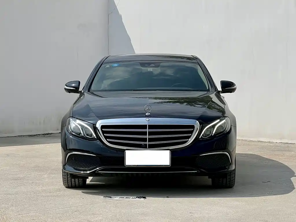 Mercedes-Benz E-Class — миниатюра 2