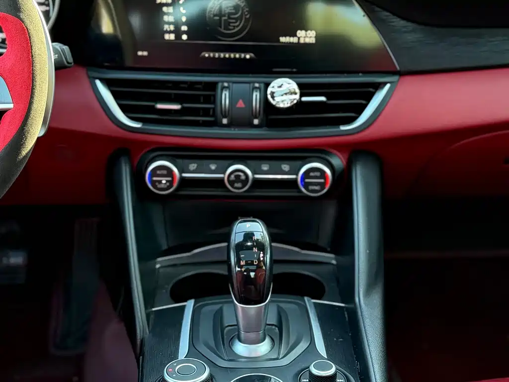 Alfa Romeo Giulia — миниатюра 9