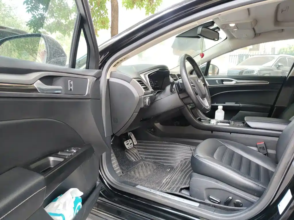 Ford Mondeo — миниатюра 17