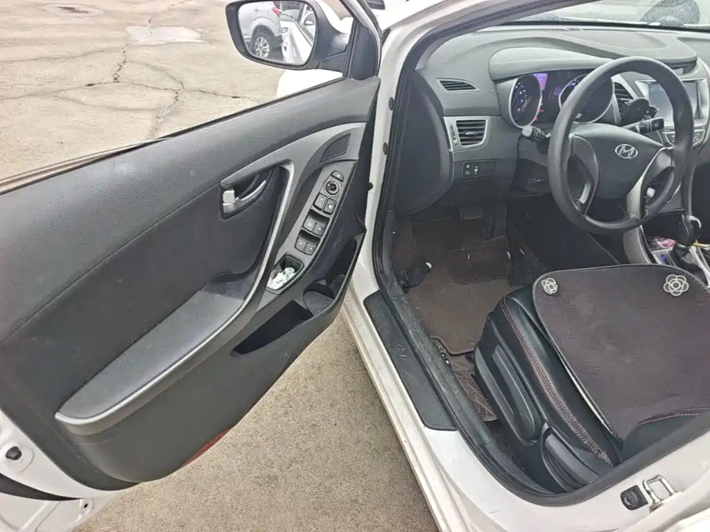 Hyundai Elantra Langdong — миниатюра 16