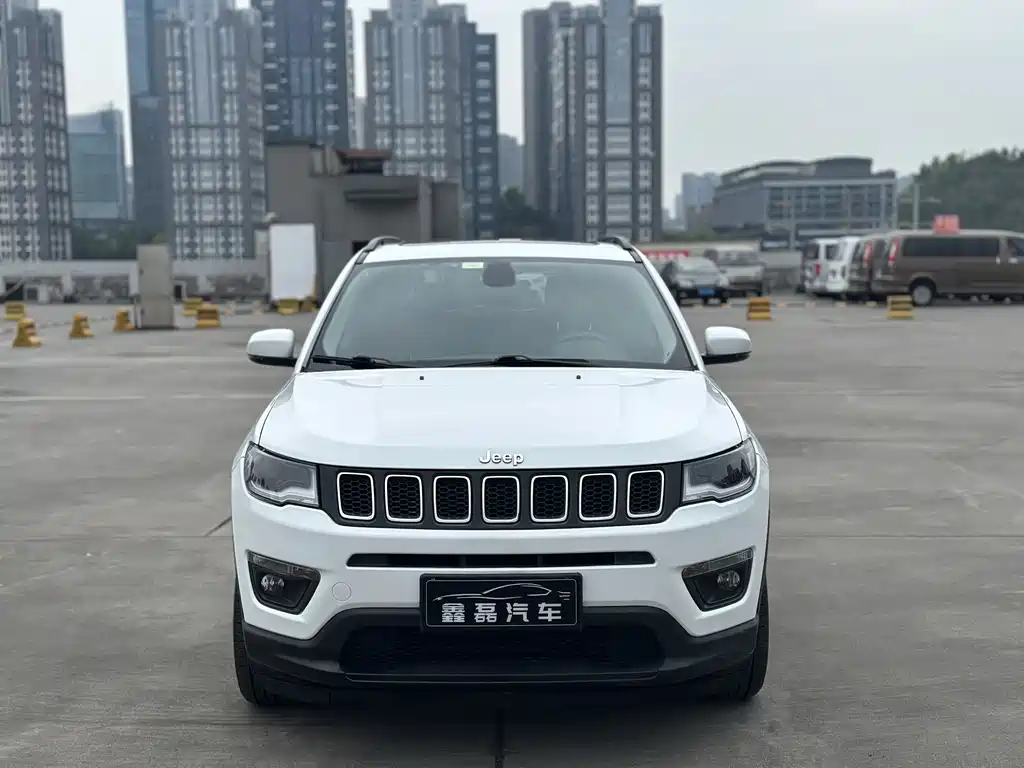 指南者 2021款 220T 自动领先版