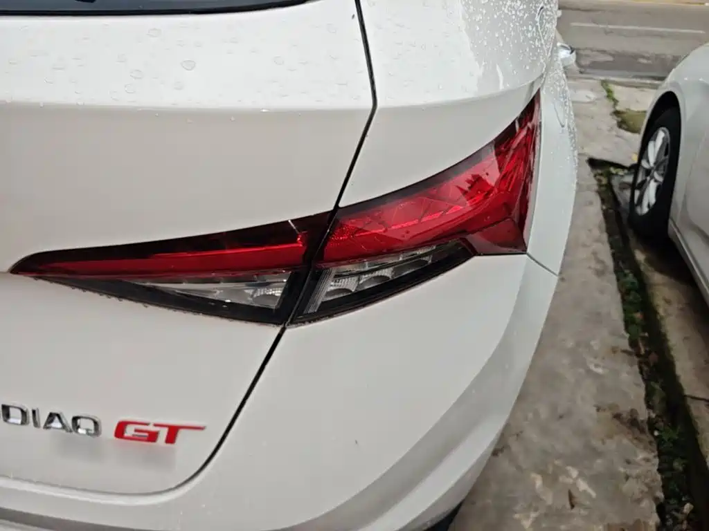 Skoda Kodiaq GT — миниатюра 8