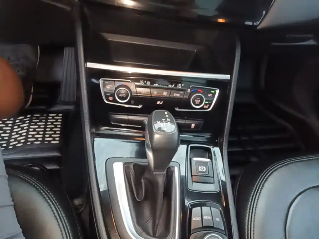 BMW 2 Series Active Tourer — миниатюра 14