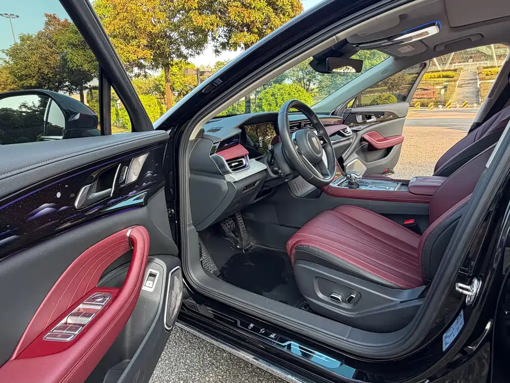 Hongqi Hongqi H5 — миниатюра 7