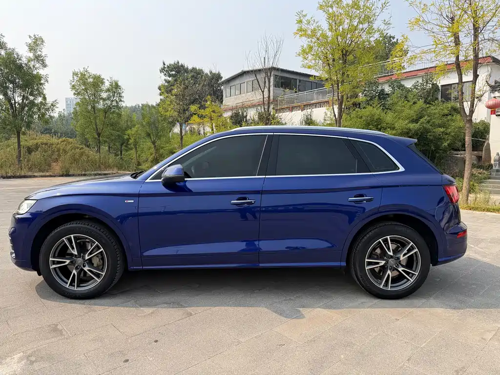 Audi Q5L — миниатюра 7