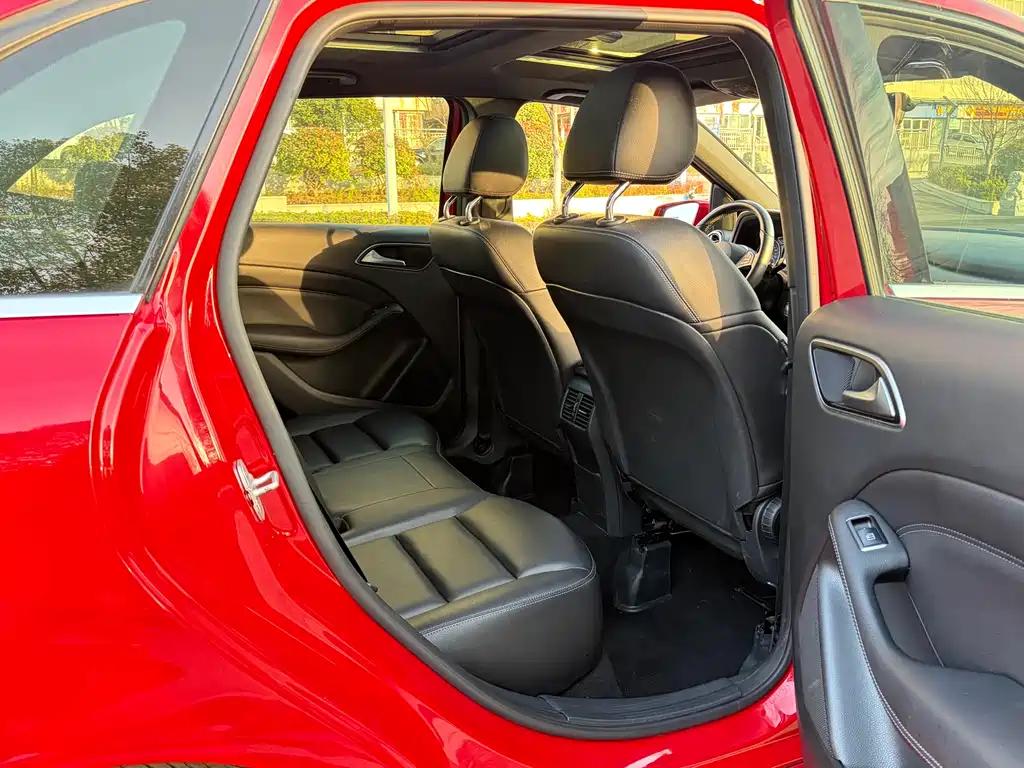 MERCEDES-BENZ B CLASS