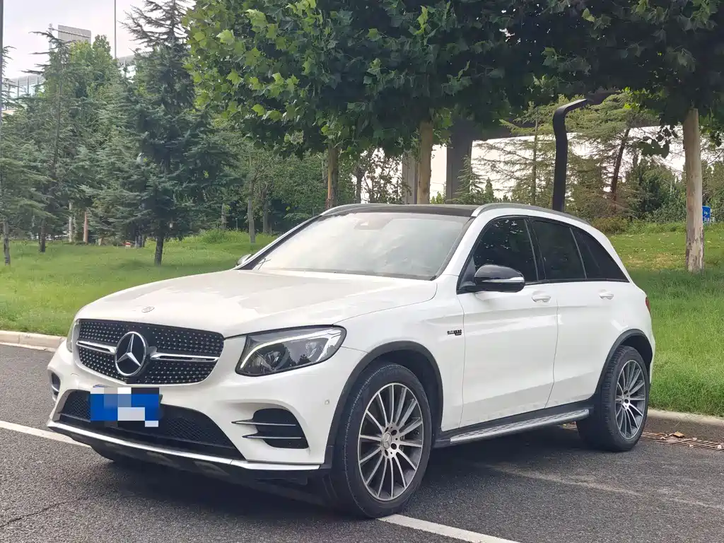 Mercedes-Benz GLC AMG