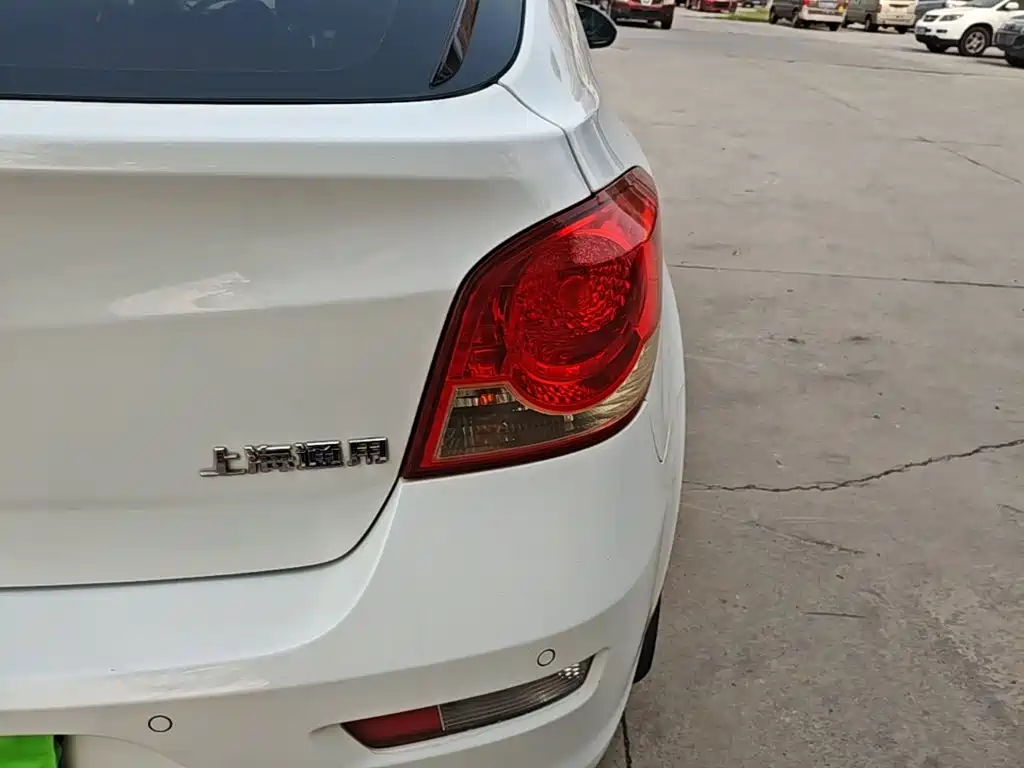 Chevrolet Cruze — миниатюра 8