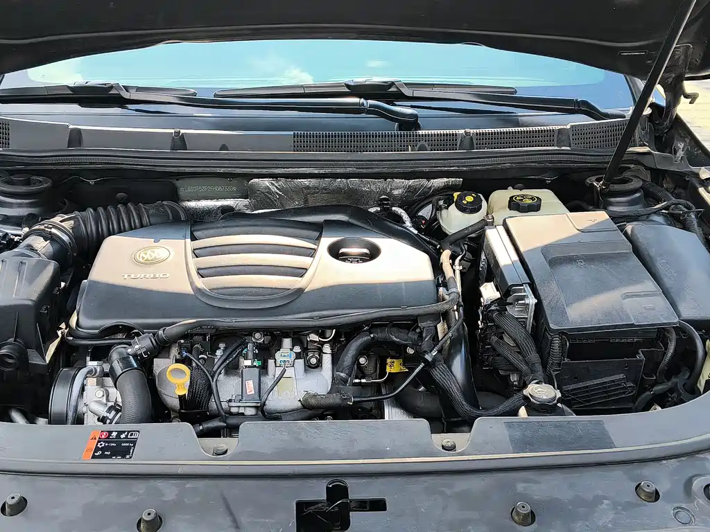 Buick LaCrosse — миниатюра 11