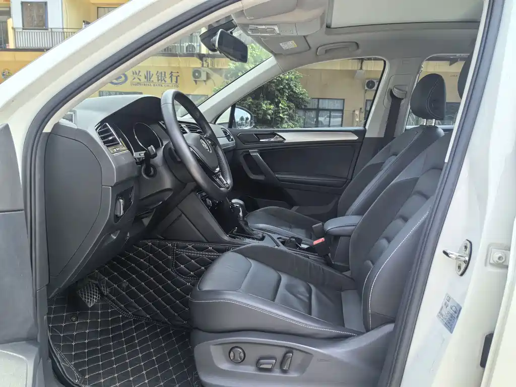 Volkswagen Tiguan L — миниатюра 8