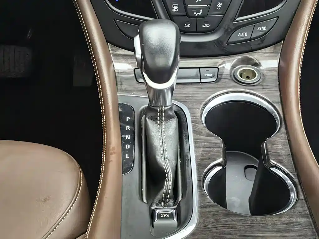 Buick Envision Plus — миниатюра 13