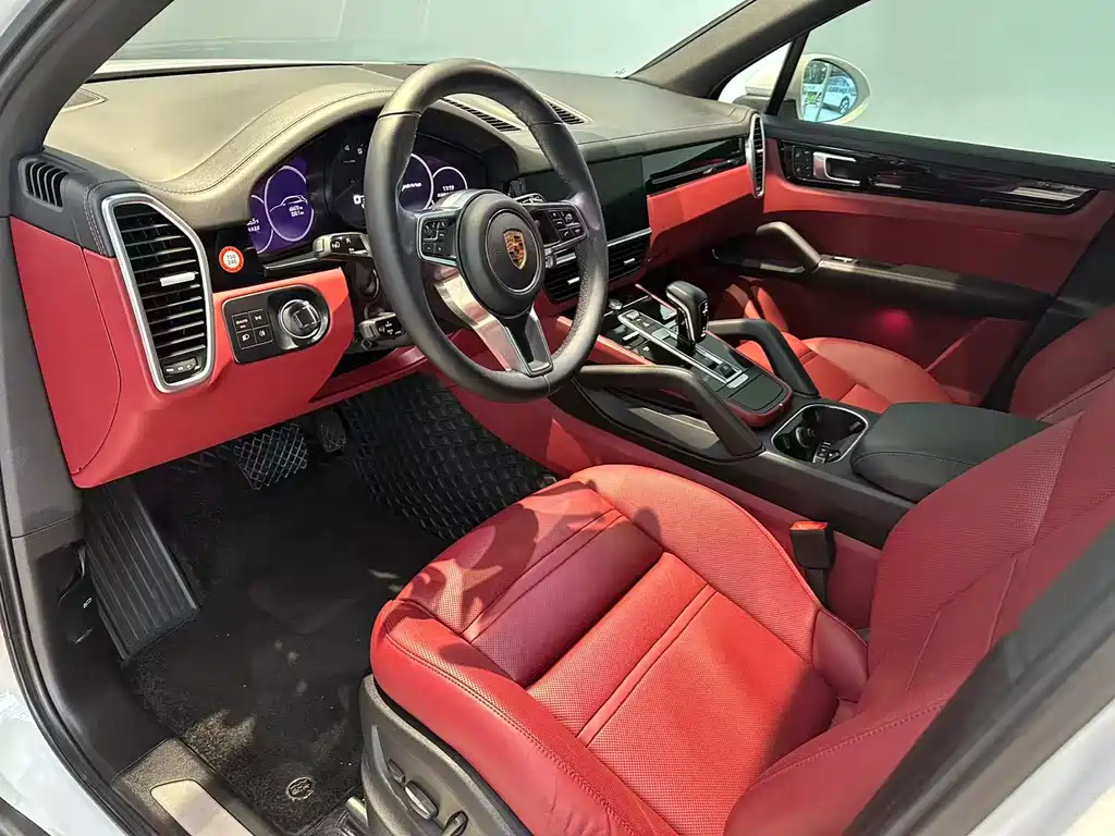 Porsche Cayenne — миниатюра 7