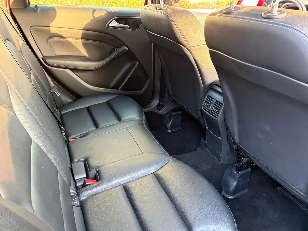 MERCEDES-BENZ B CLASS