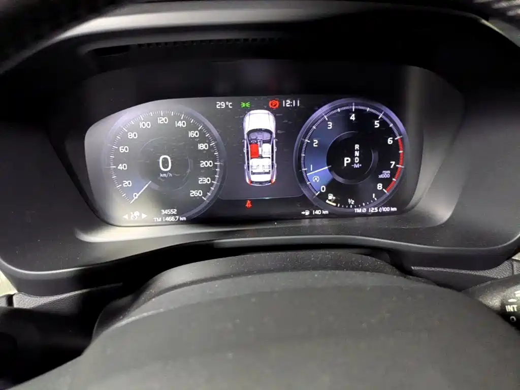 Volvo XC40 — миниатюра 12