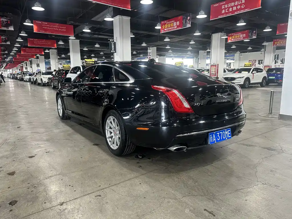 JAGUAR XJ