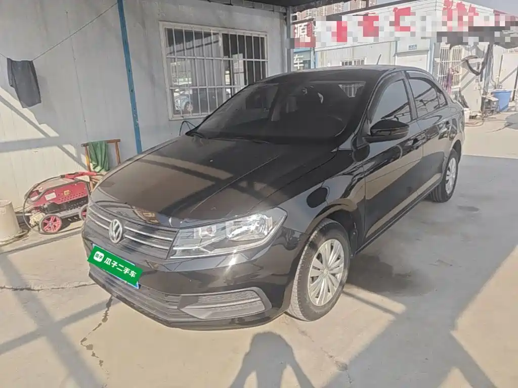 Volkswagen Santana — миниатюра 2