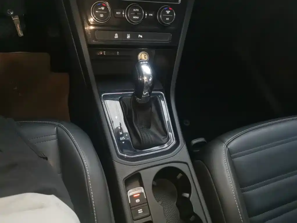 Volkswagen Touran — миниатюра 14
