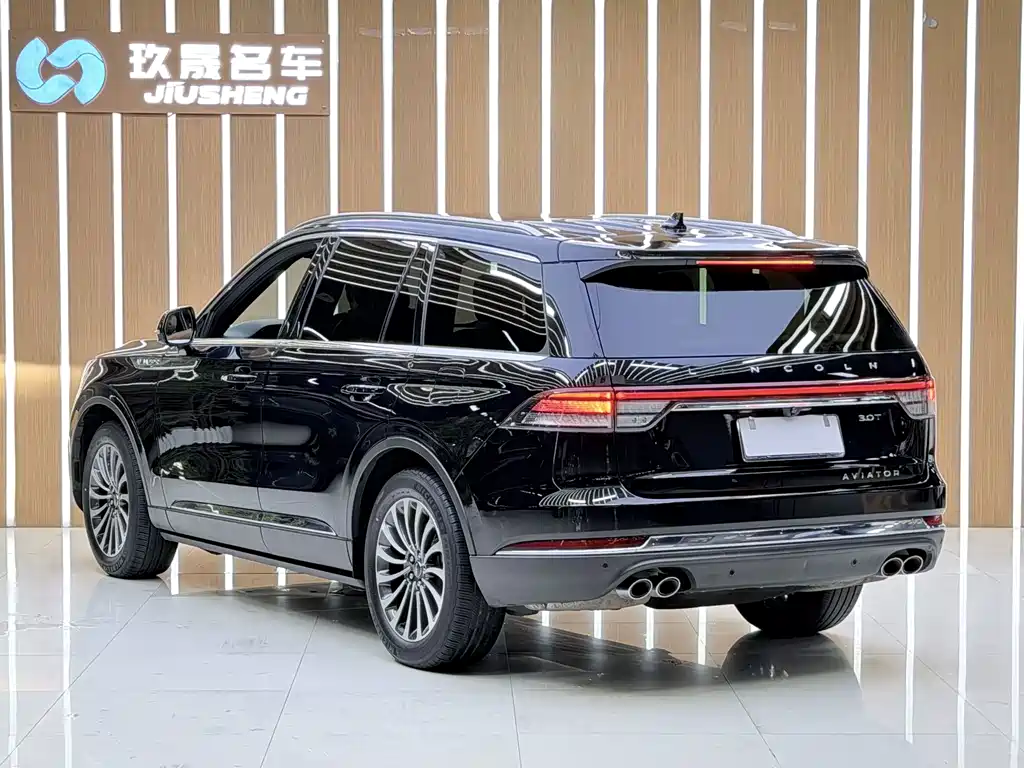 Lincoln Aviator — миниатюра 20