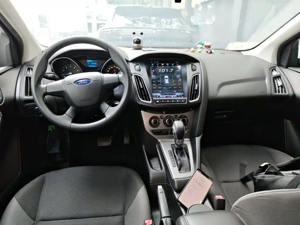 Ford Focus — миниатюра 10
