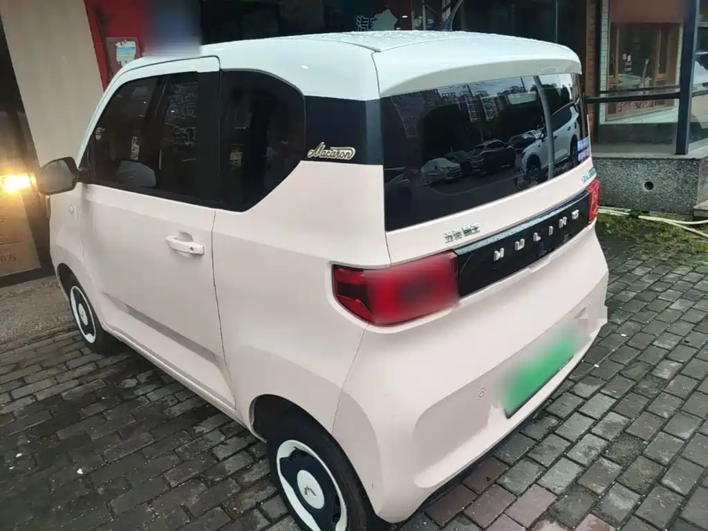 Wuling MINIEV — миниатюра 5