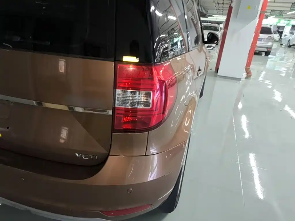 Skoda Yeti — миниатюра 8