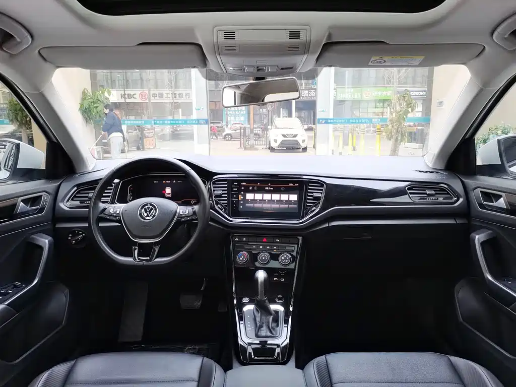 VOLKSWAGEN T ROC EXPLORING SONGS