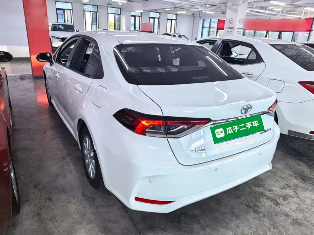 Toyota Corolla — миниатюра 5