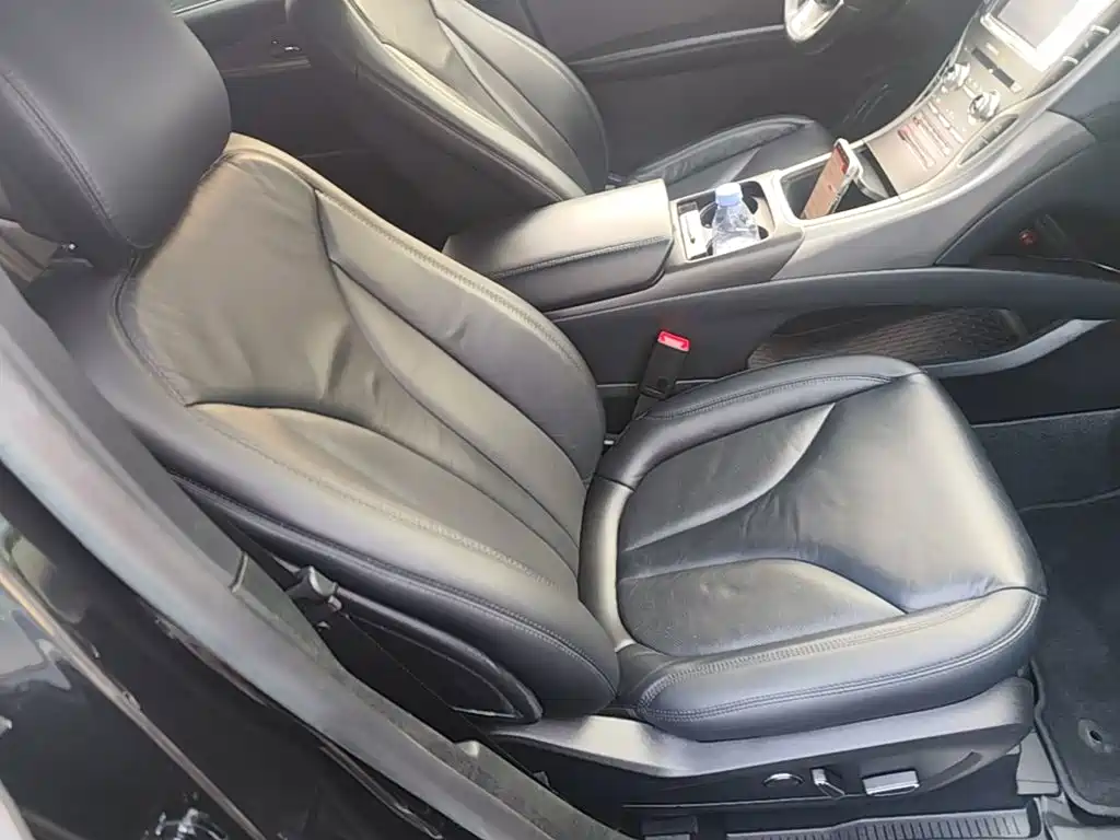 Lincoln Nautilus (Import) — миниатюра 25