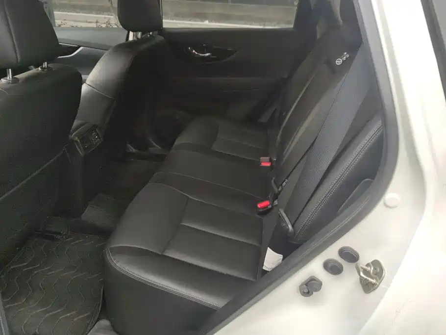 Nissan X-Trail — миниатюра 11