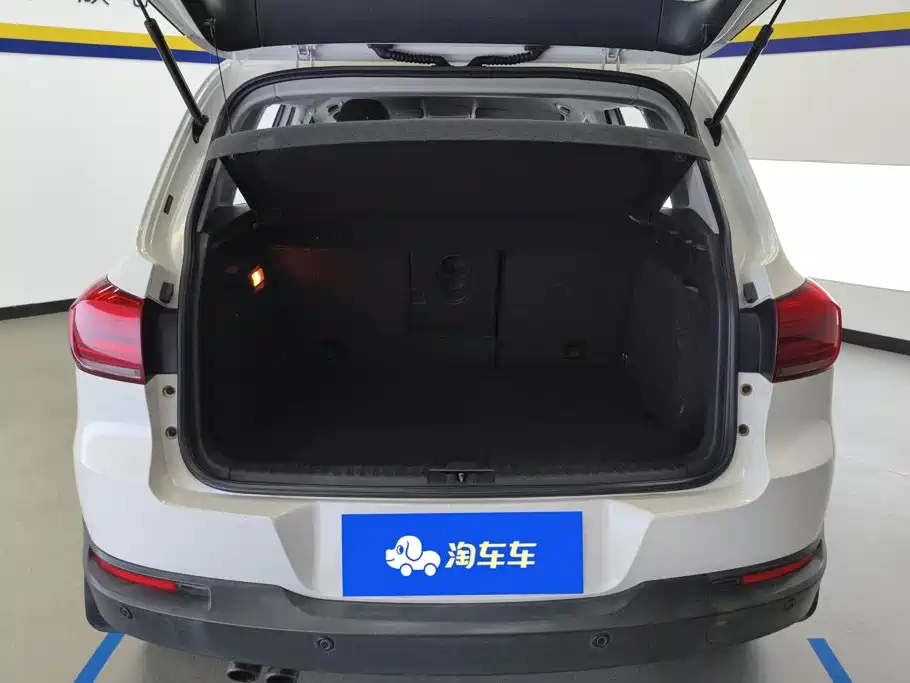 Volkswagen Tiguan — миниатюра 4