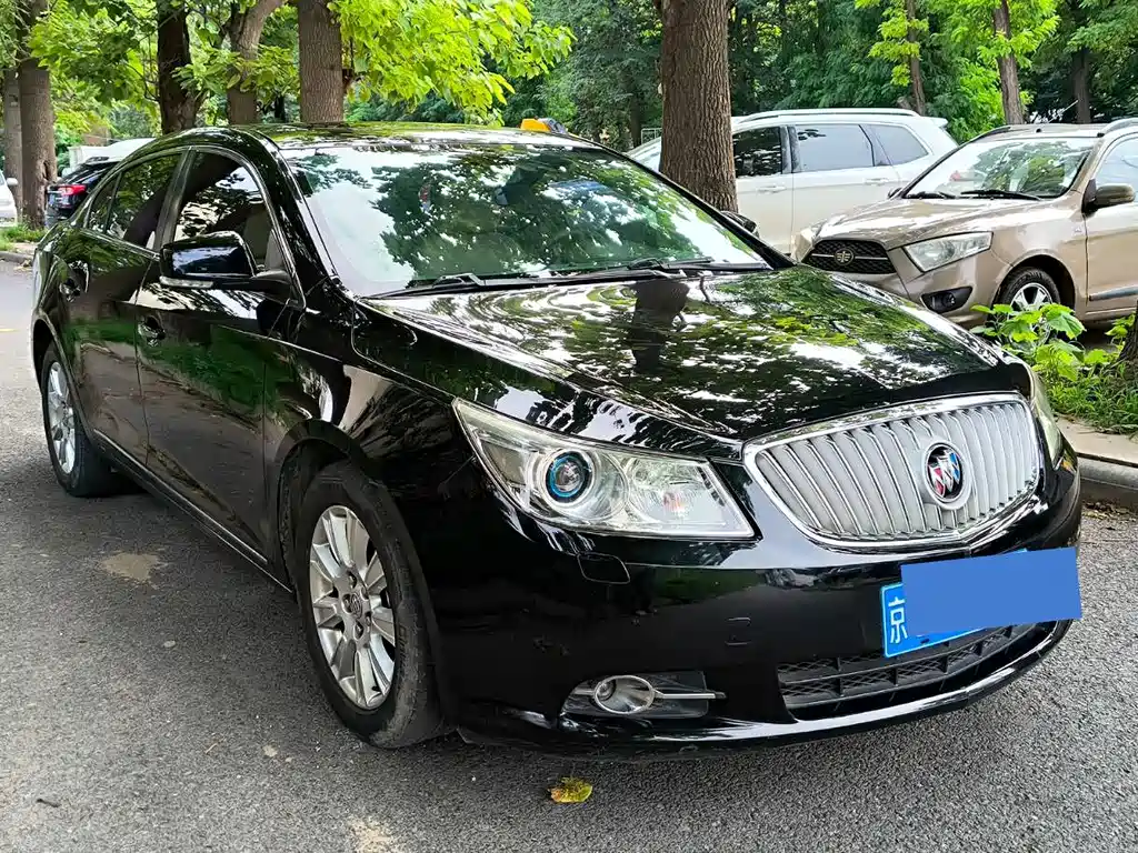Buick LaCrosse — миниатюра 2