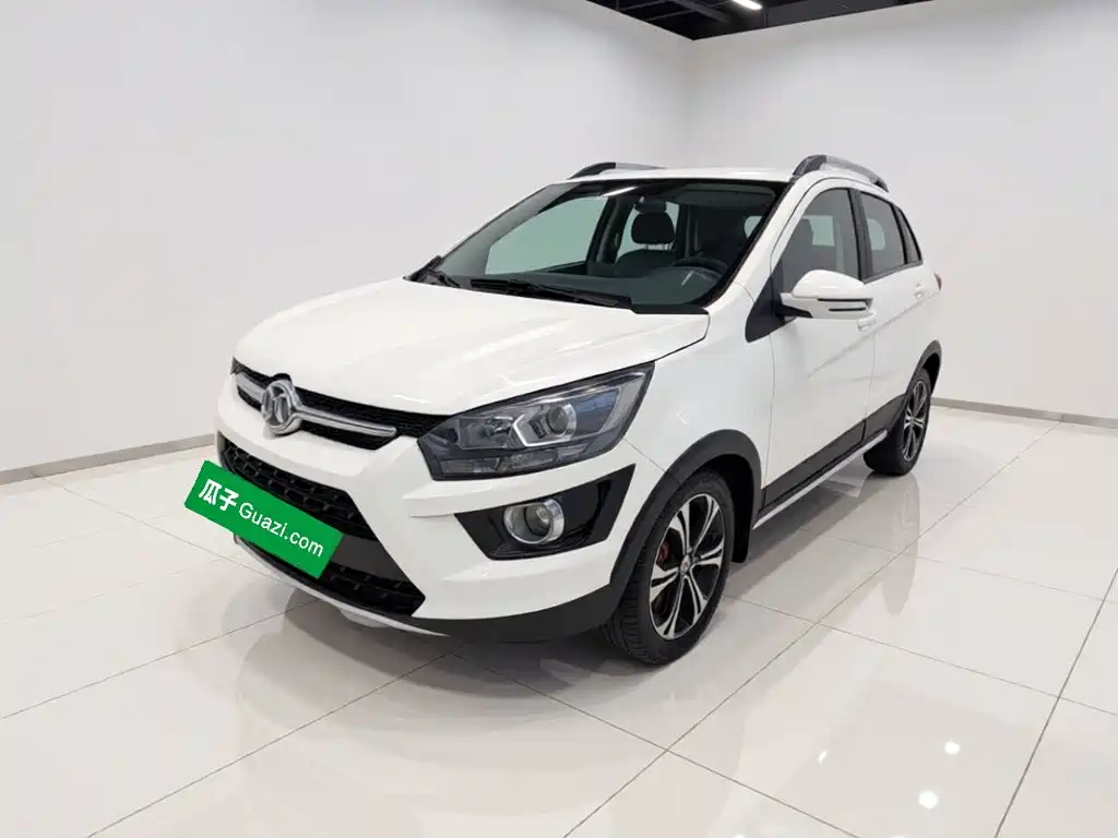 BAIC Senova X25