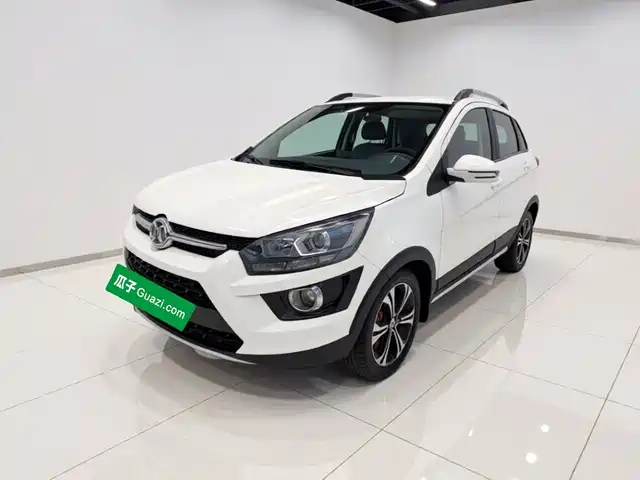 BAIC Senova X25