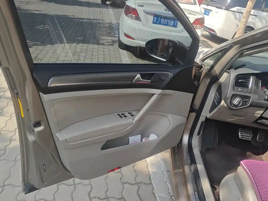 Volkswagen Golf — миниатюра 7