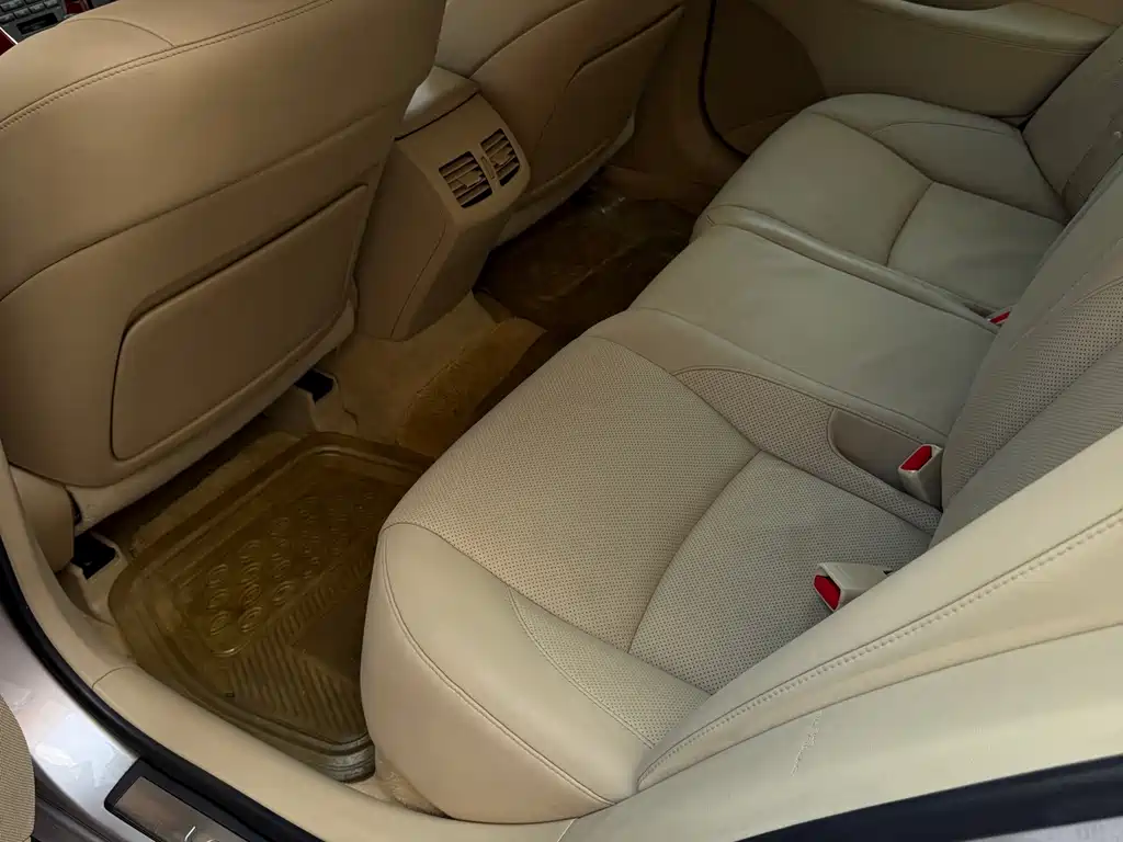Lexus ES — миниатюра 14