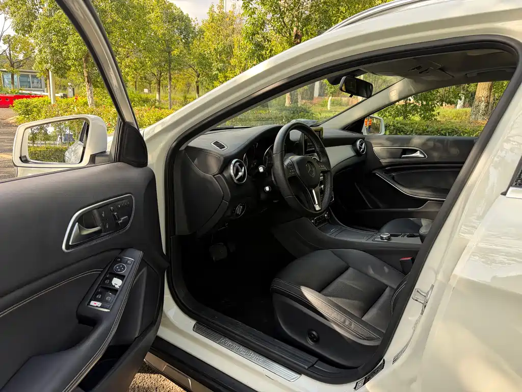 Mercedes-Benz GLA — миниатюра 7