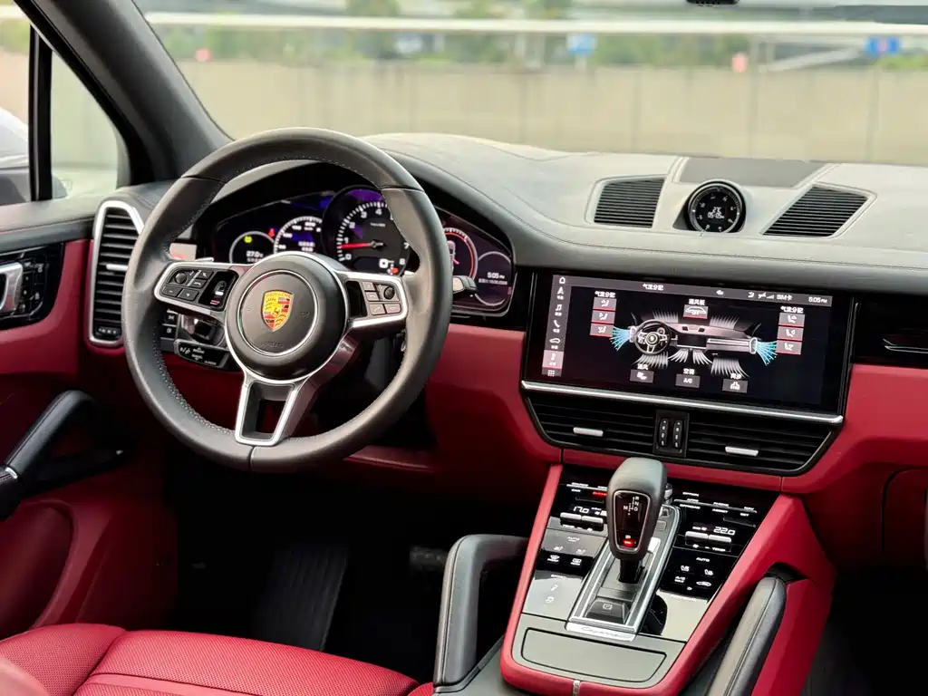 Porsche Cayenne — миниатюра 12