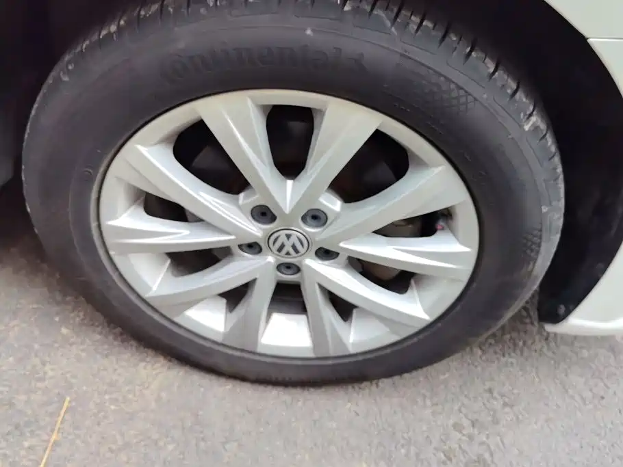 Volkswagen Lavida — миниатюра 6