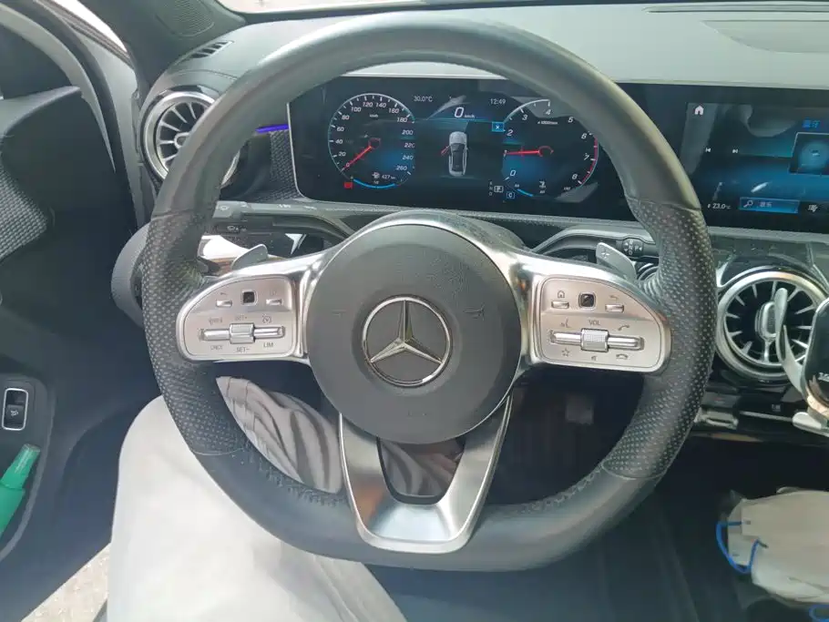 Mercedes-Benz A-Class — миниатюра 15