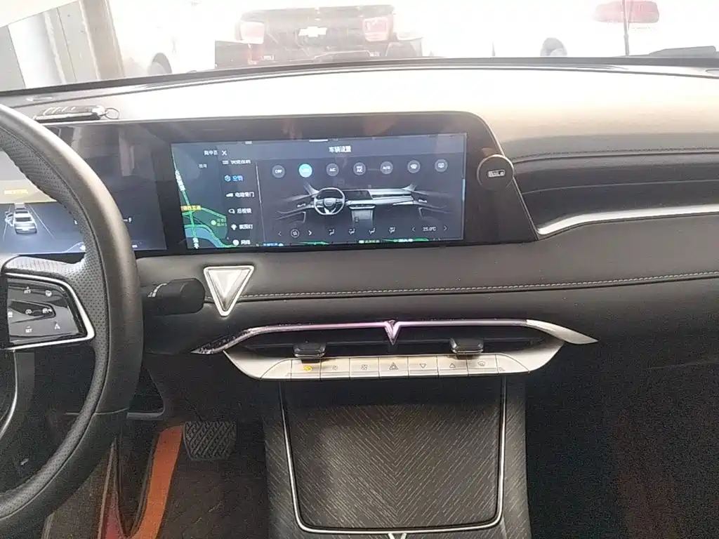 Venucia V — миниатюра 13